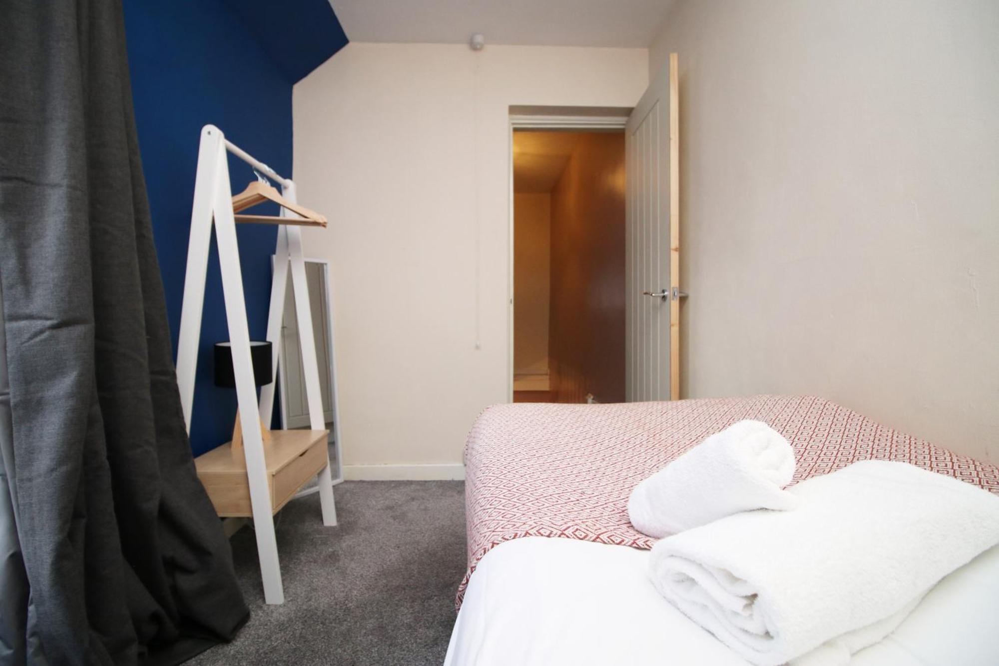 Cosy 3Br Home, Scenic Views, Ideal For Walks & Work Abertillery Екстериор снимка