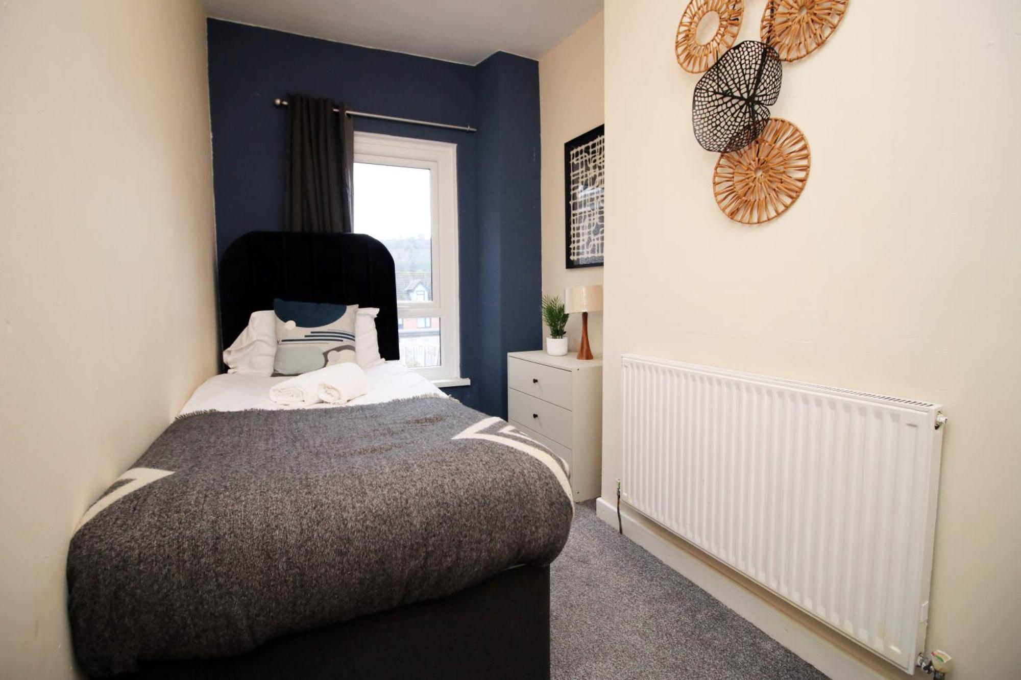Cosy 3Br Home, Scenic Views, Ideal For Walks & Work Abertillery Екстериор снимка